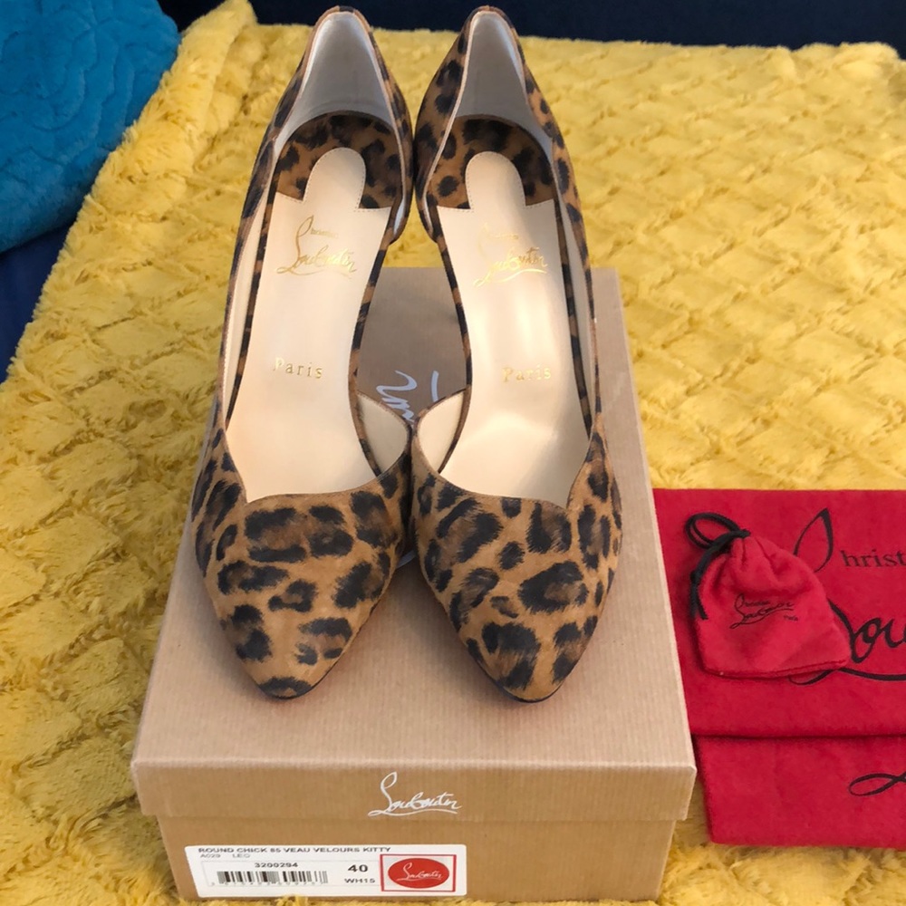 NIB Christian Louboutin Round Chick 85mm